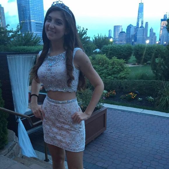 Meet your Posher, Taylor - Picture 1 of 1